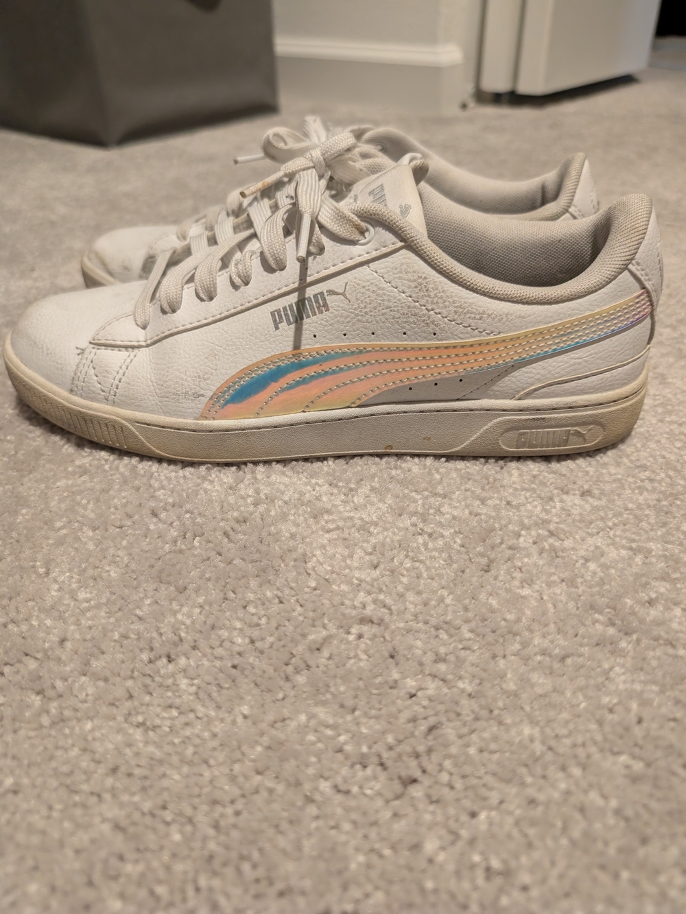 Puma White Low-Top Sneakers with Pastel Peach and Blue Stripe